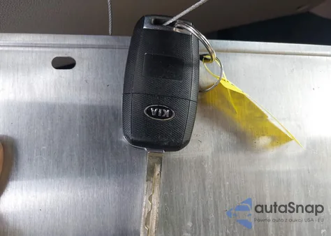 2016 Kia Sorento 2.4L Lx z USA, uszkodzony, nr VIN 5XYPG4A30GG016651